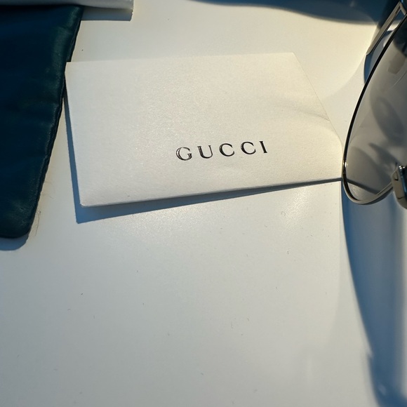 Gucci Sunglasses w flex Hinge made in Italy ULP01ayxen authentic w cloth & Case - Picture 13 of 16